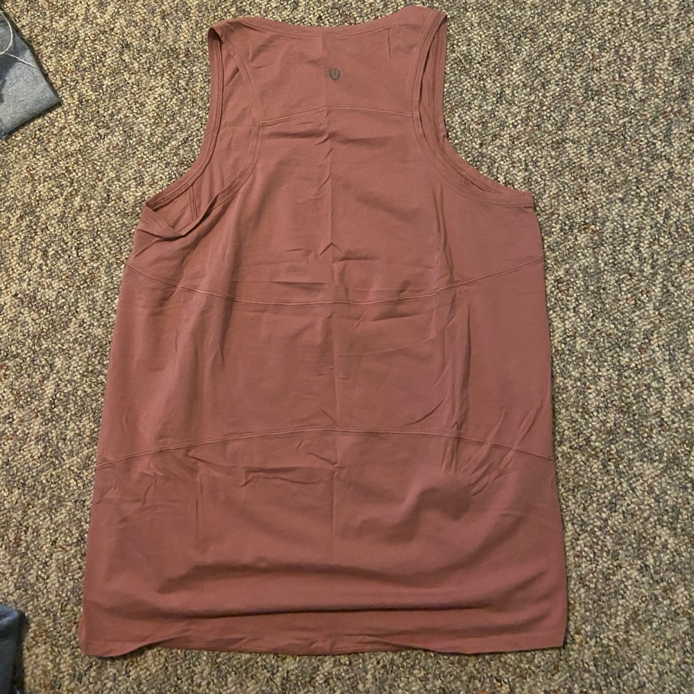 Lululemon tank SIZE:4